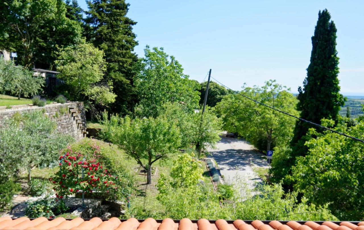 Apartments Smile By Rent Istria Groznjan Exterior photo